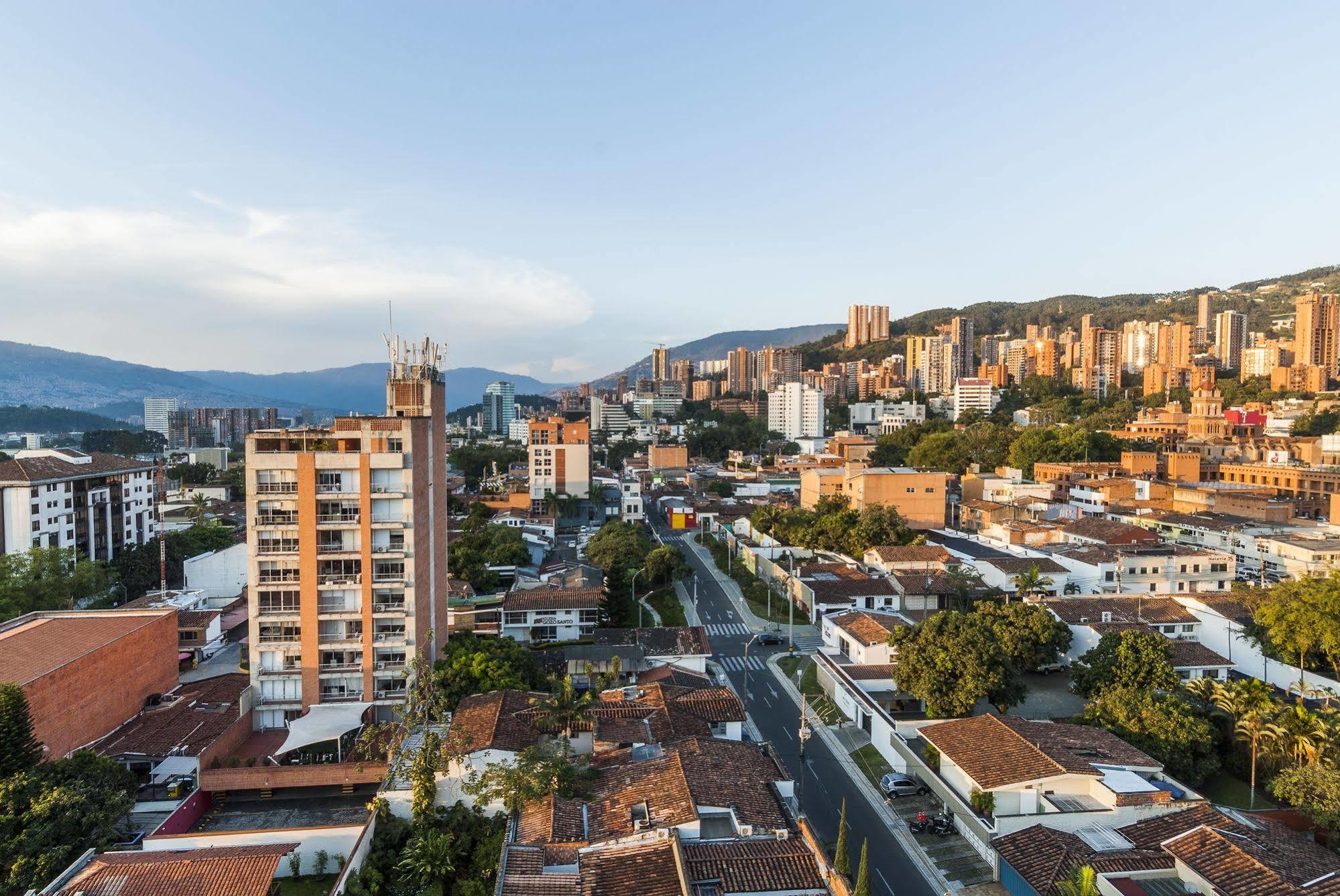 Apartahotel Travelers Orange Medellín