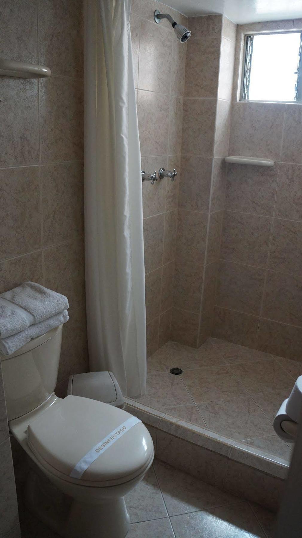 Lukas 3* Medellín