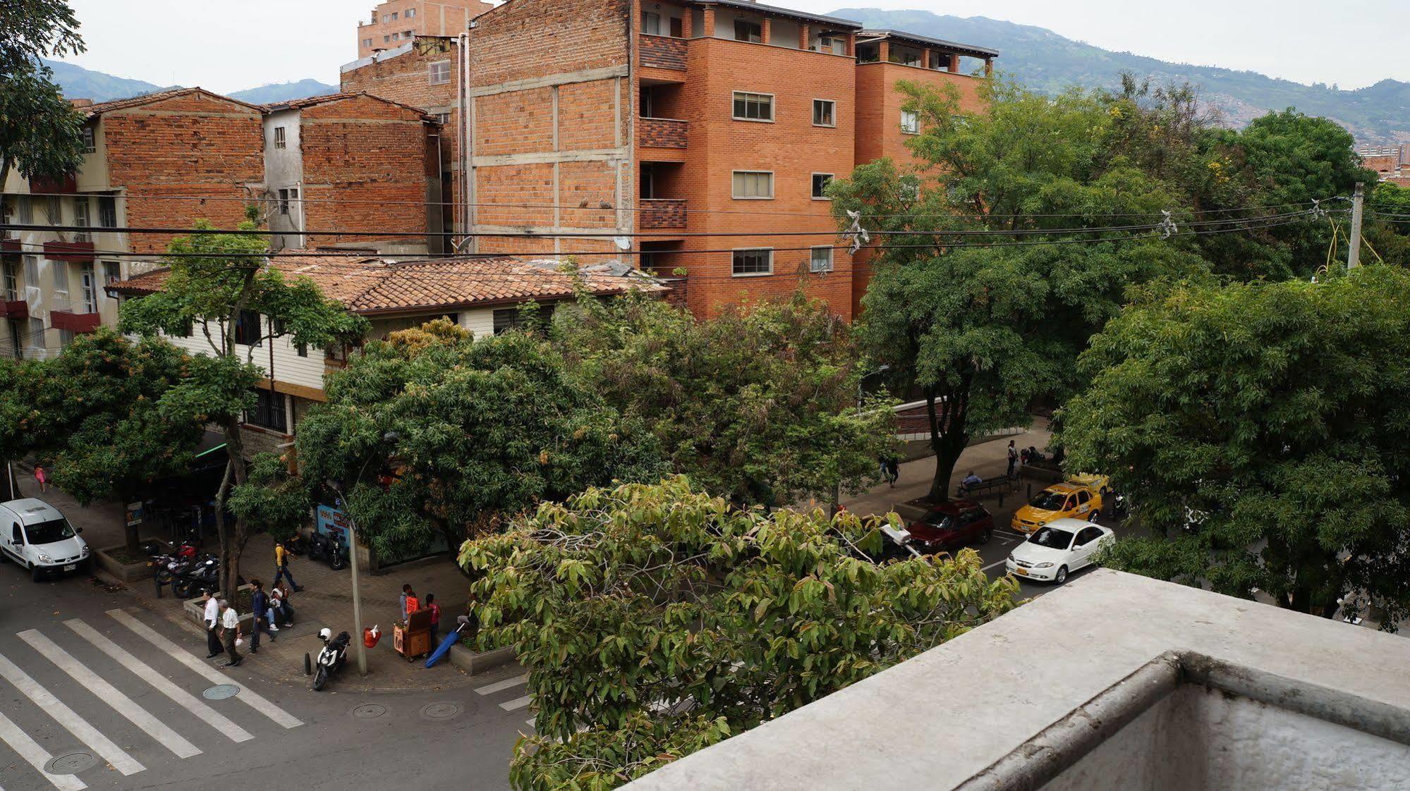 Lukas Medellín