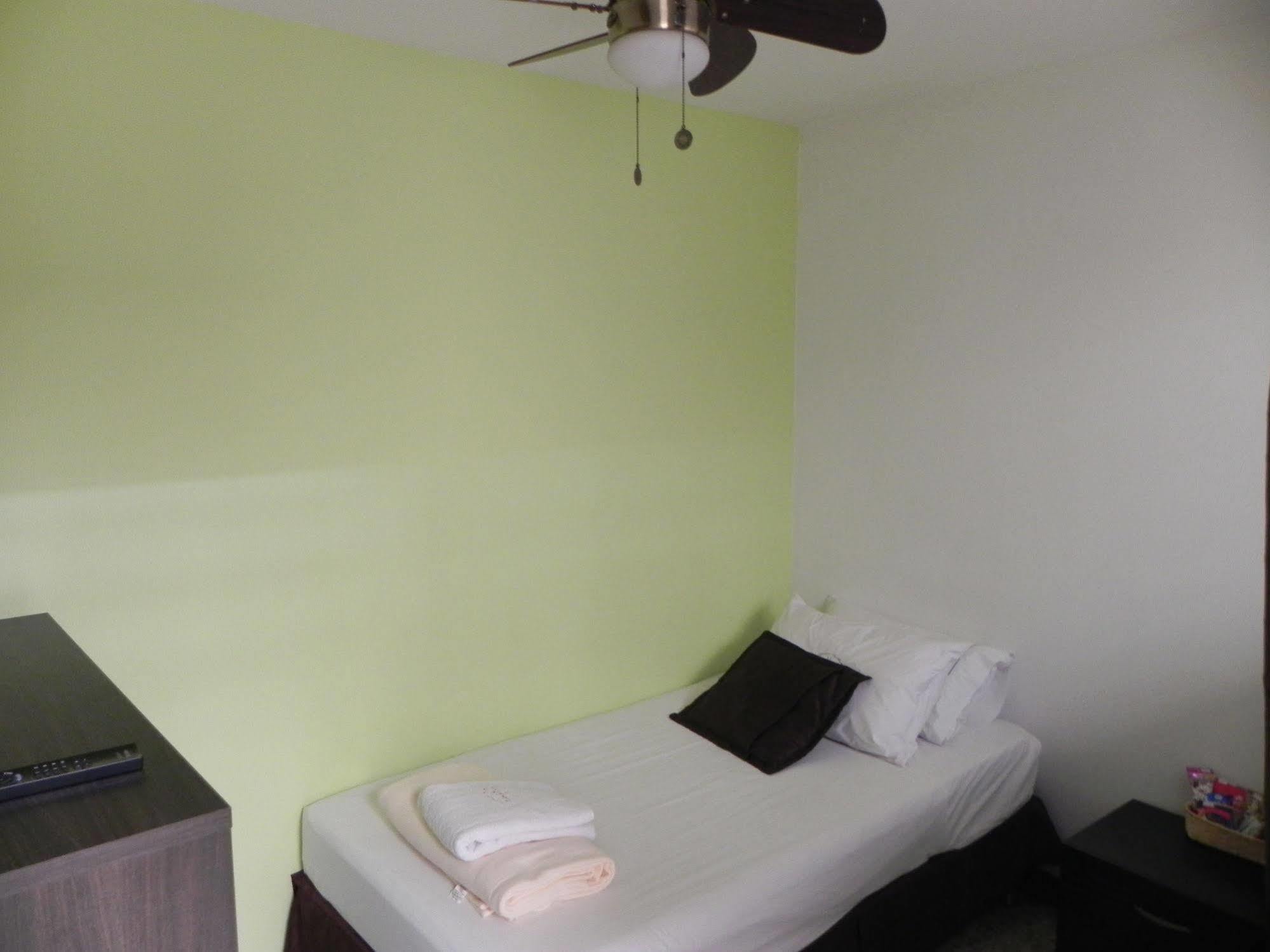 Tamarindo Hostal *