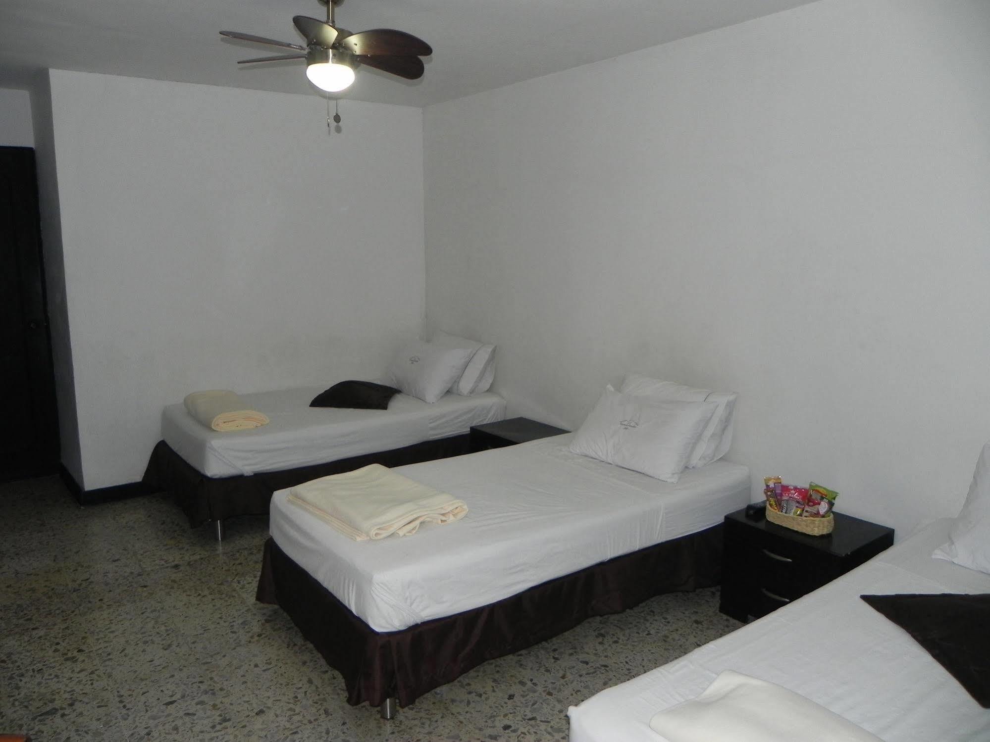 Tamarindo Hostal *