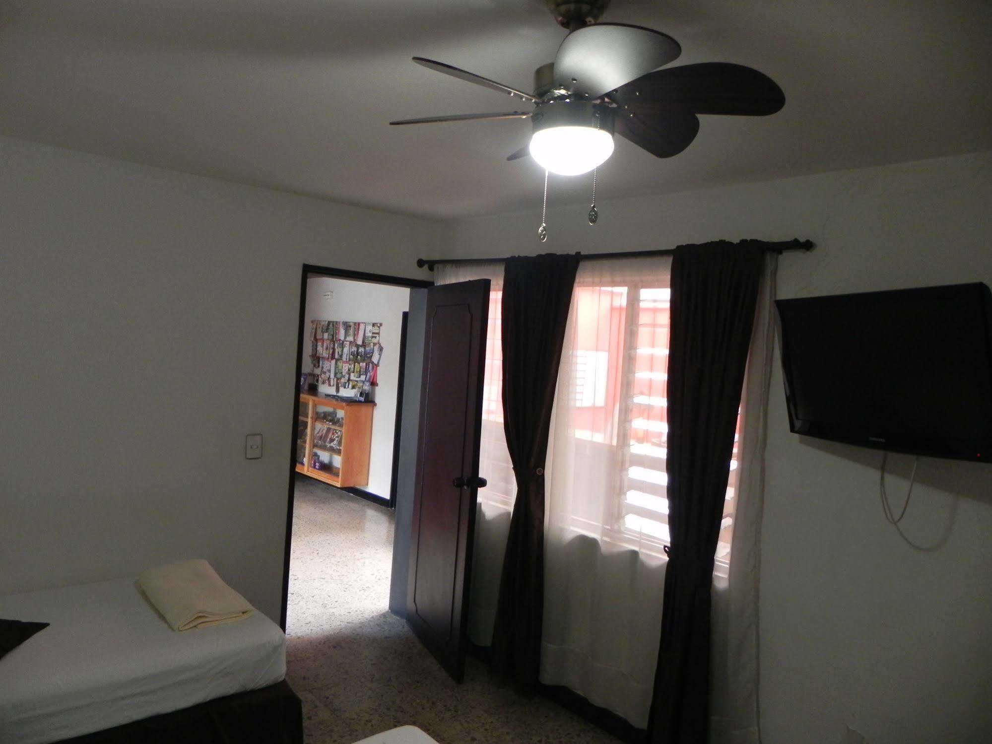 Tamarindo Hostal
