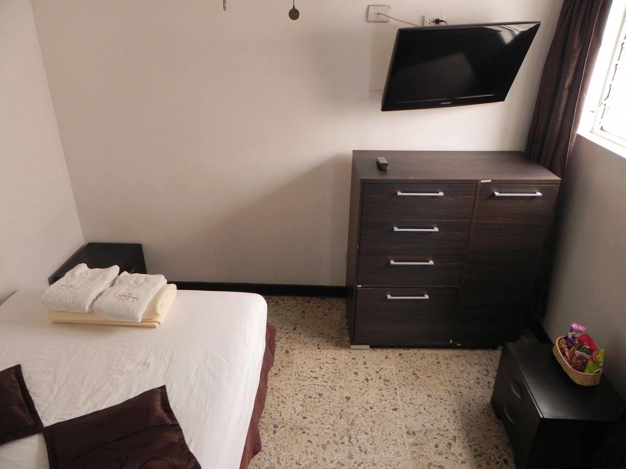 Tamarindo Hostal *