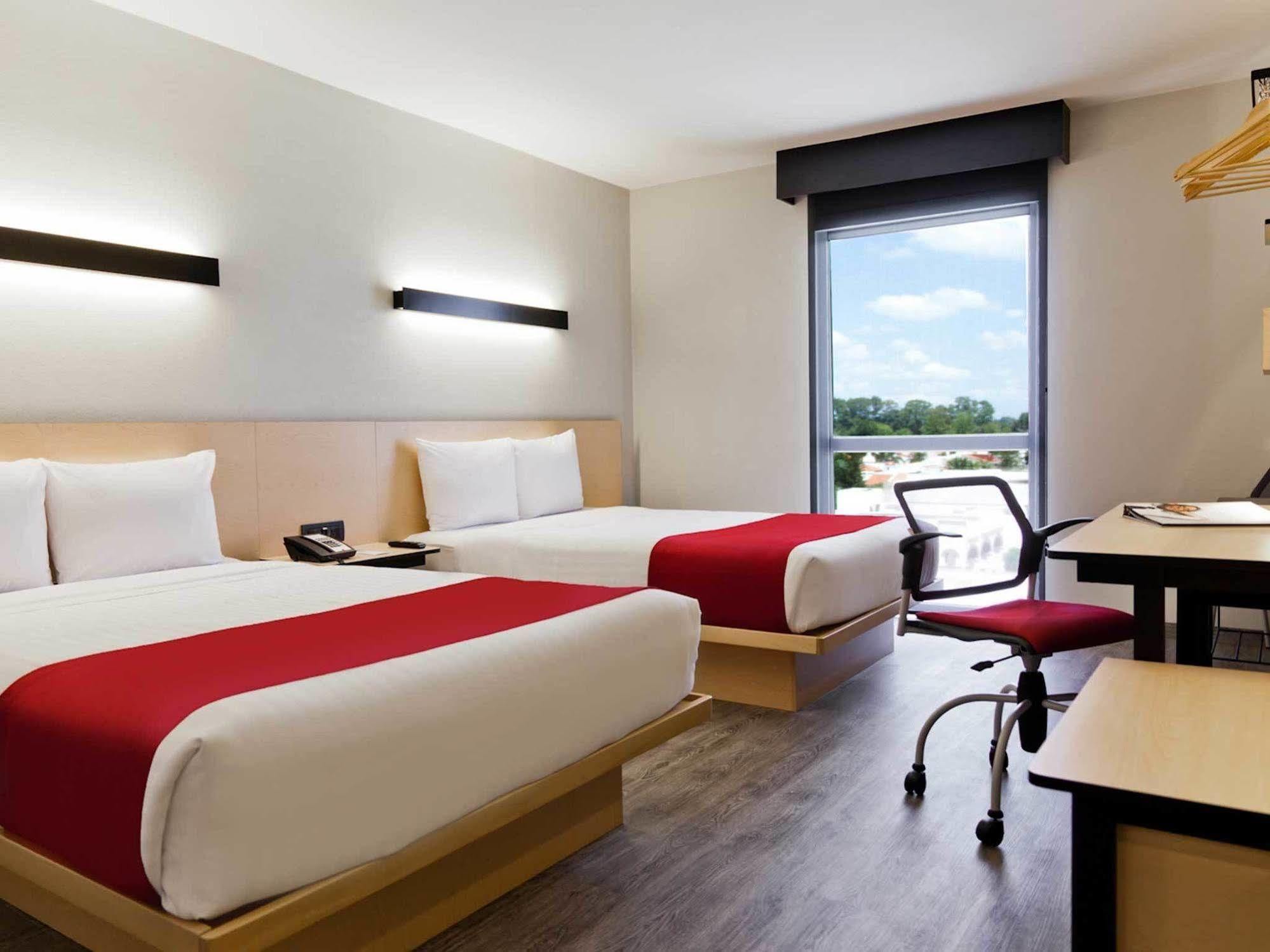 Express By Marriott Colombia Hotel