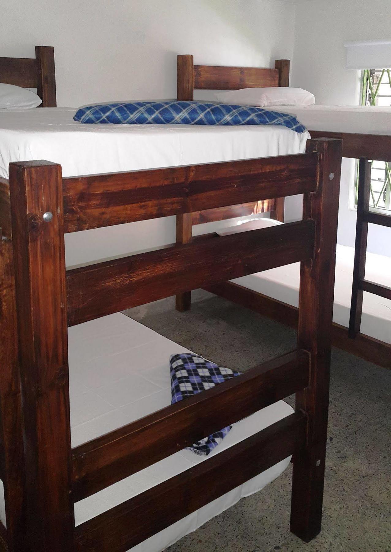 Hill Hostal *