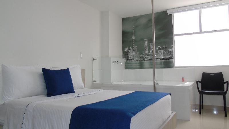 Laureles Plaza Hotel 4*