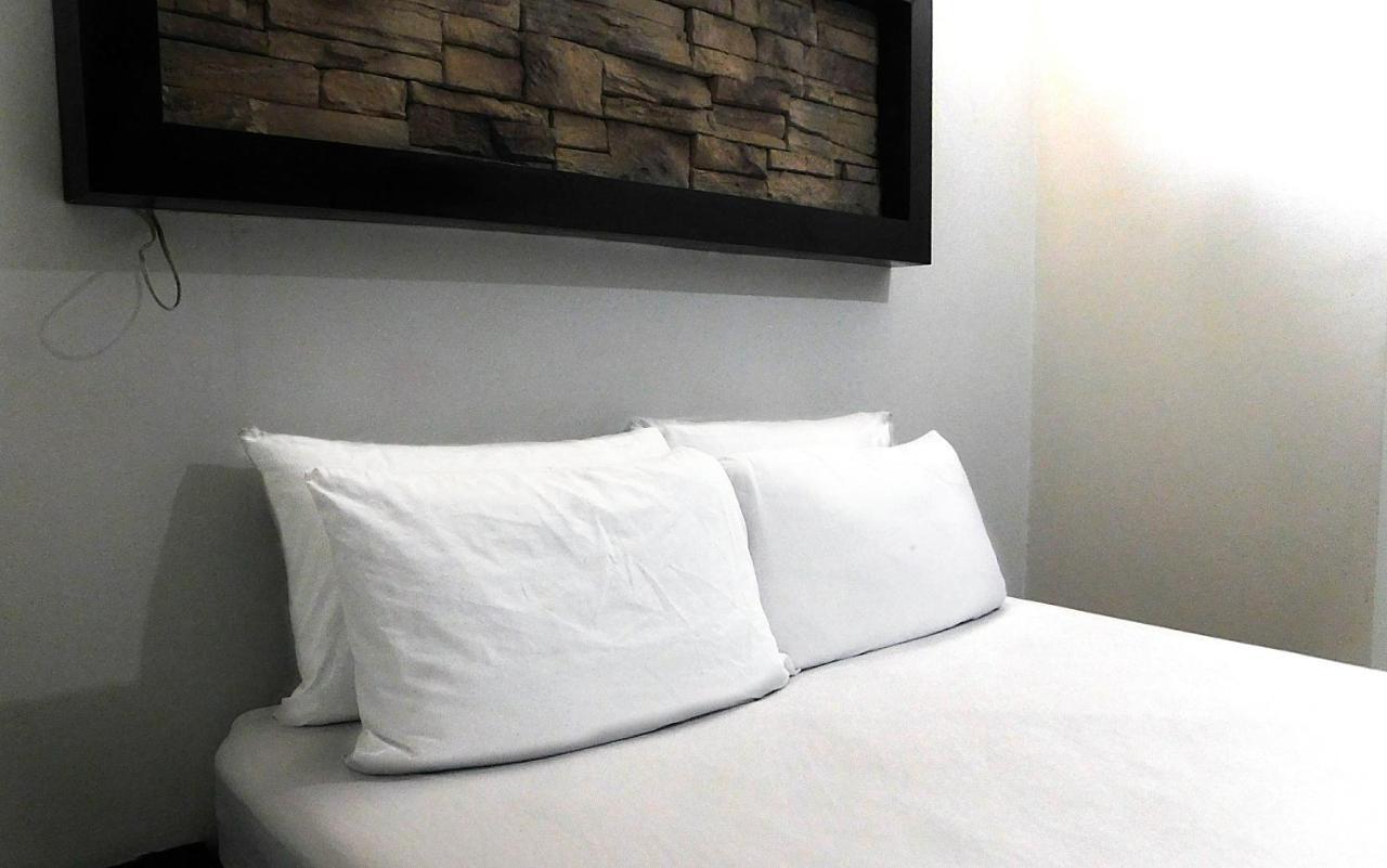 Kong Hotel 2*