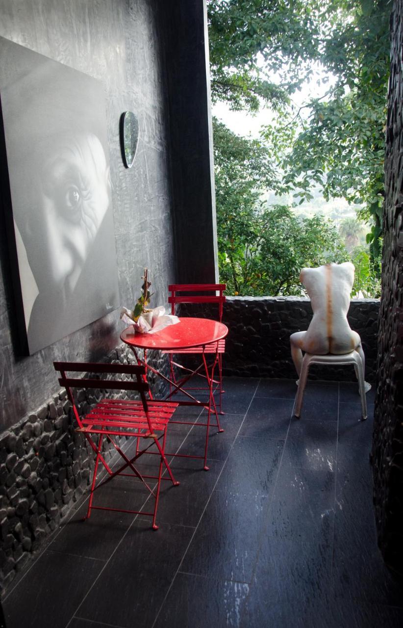 Lodge The Secret Buddha