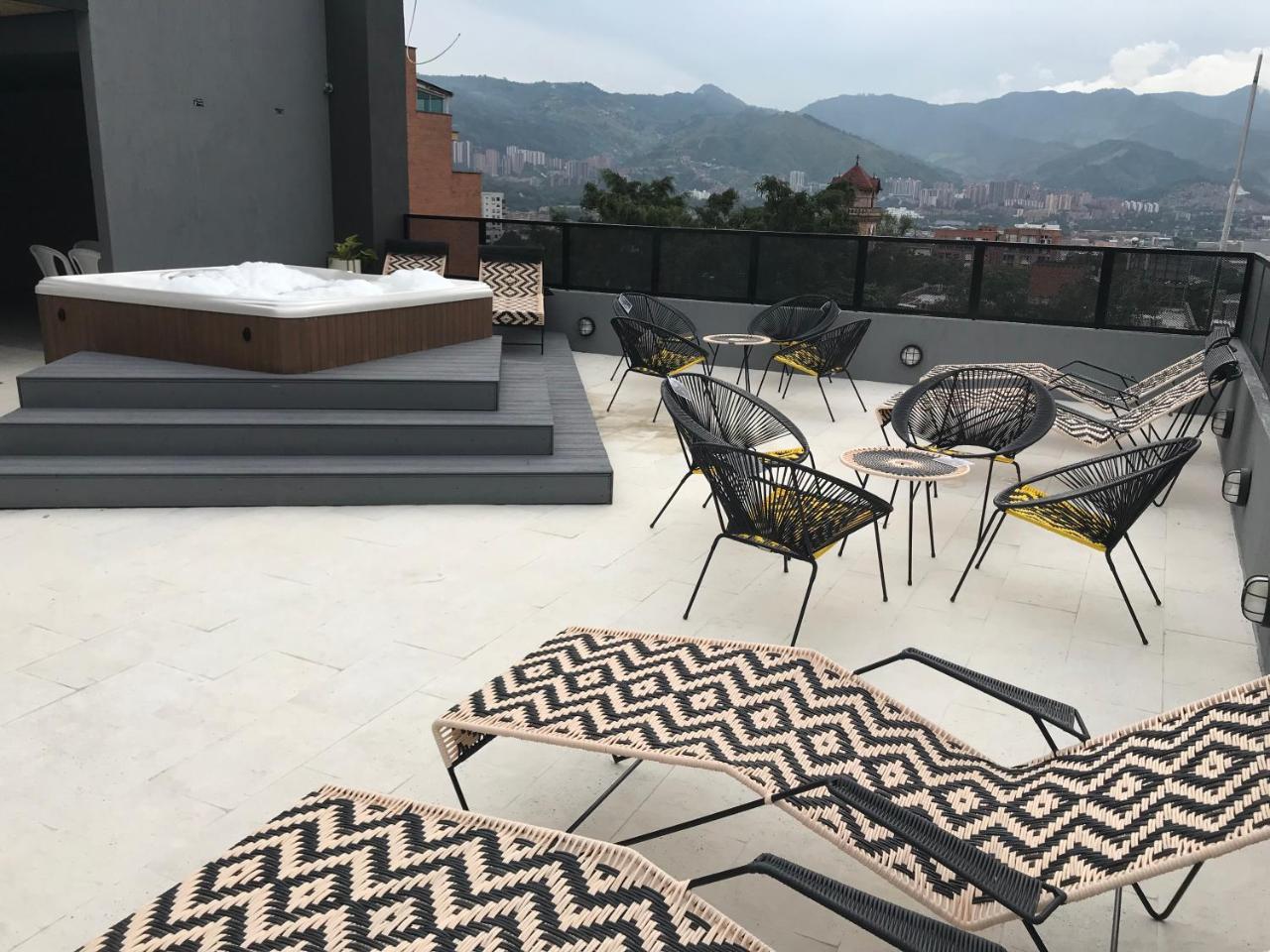 Dix Hotel Medellín