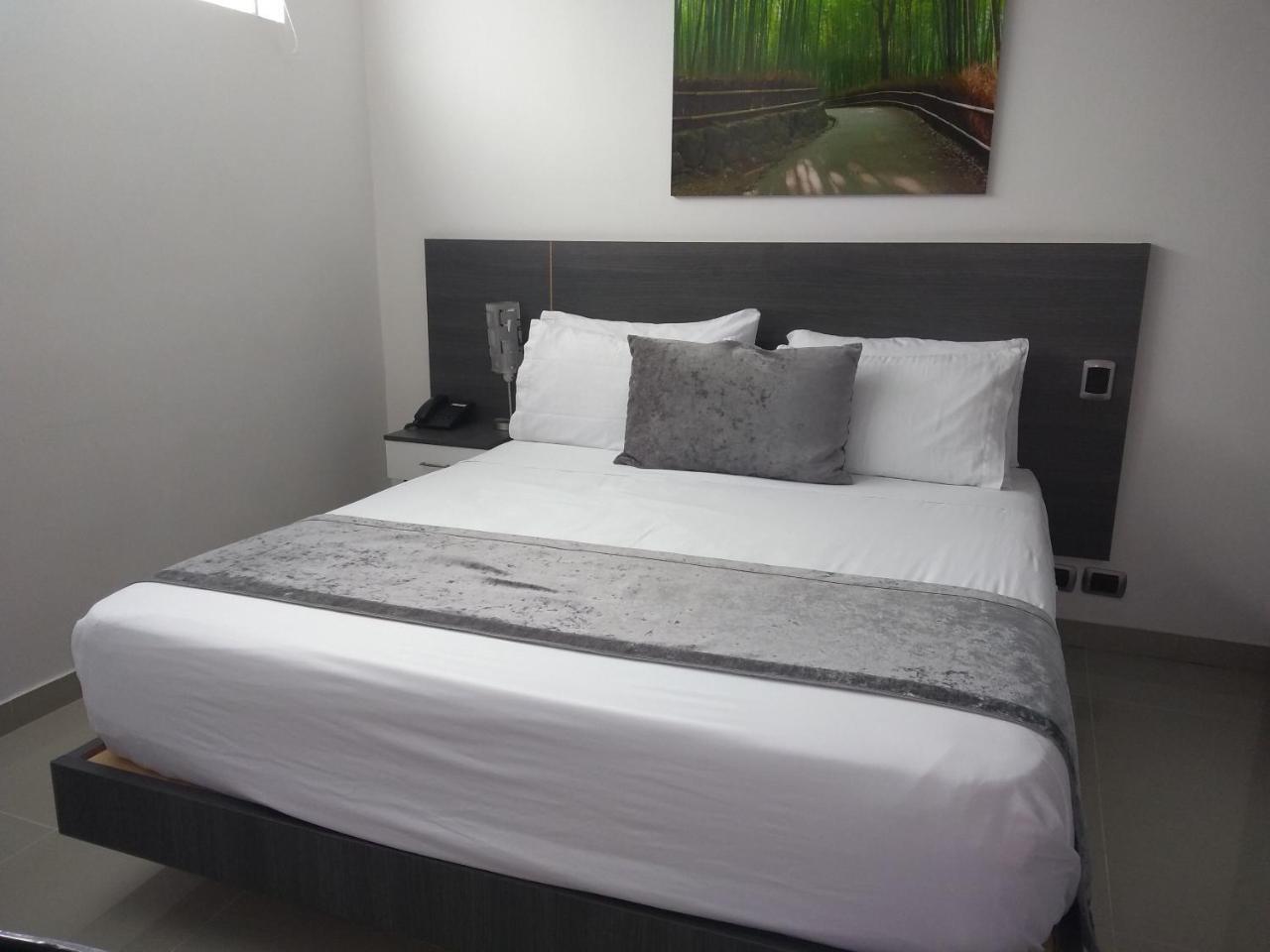 Calle 10 Express Hotel