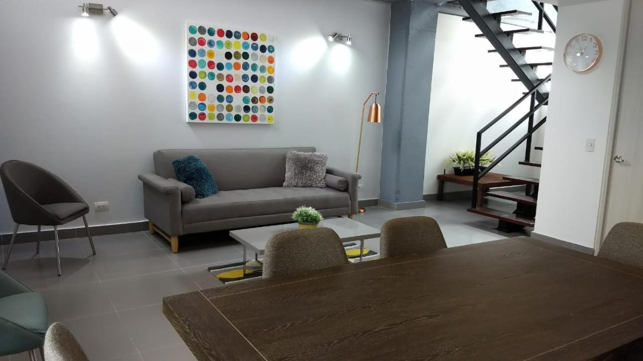 Santa Maria Suites *