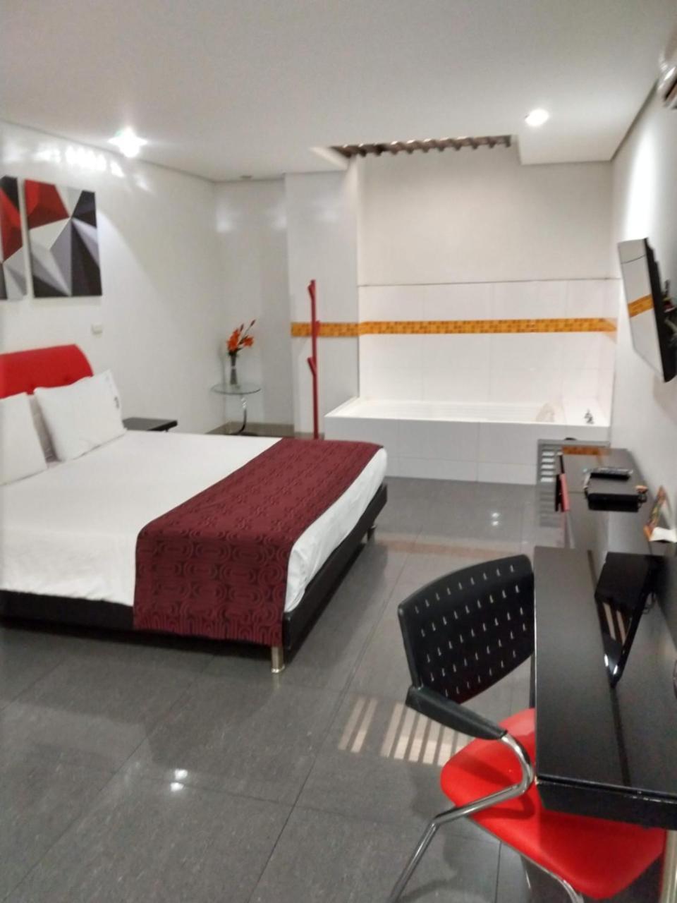 Merlott 70 3* Medellín