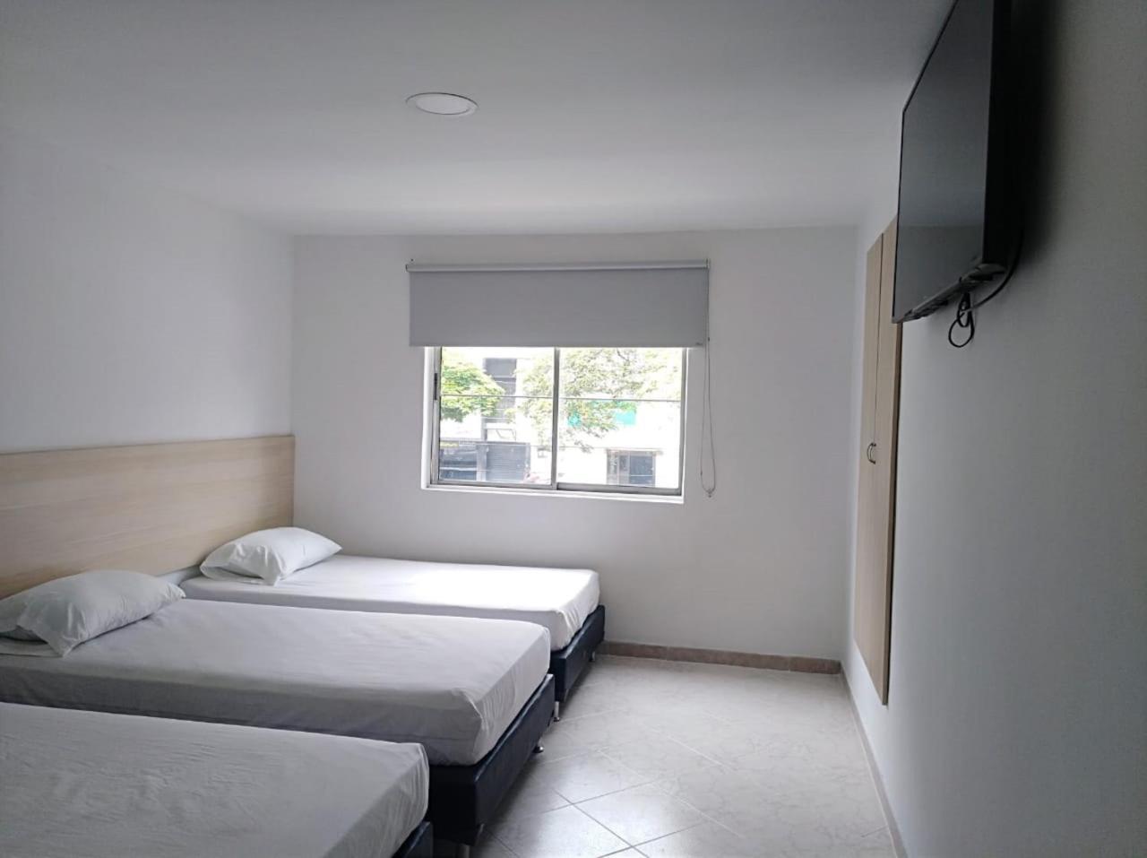 Estadio Plaza La 50 Hotel 2*