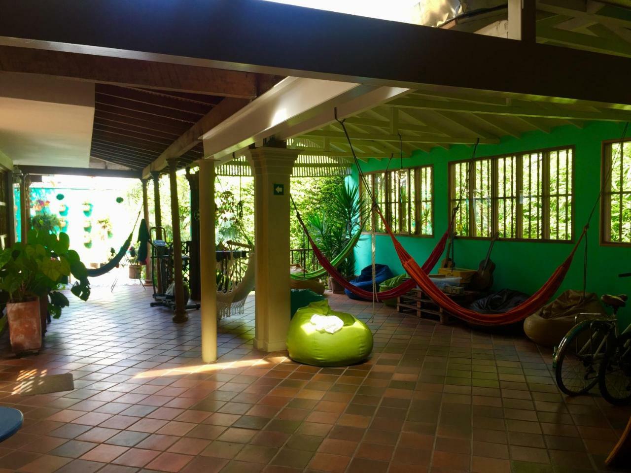 Yolo Hostel