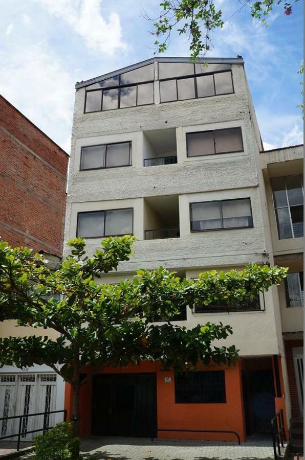 Habita Estudios Laureles * Medellín