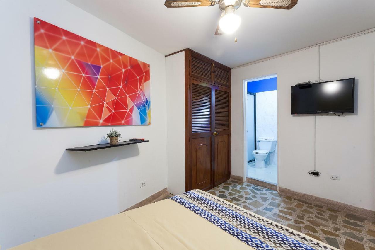 Apartamento Amoblados Jg De La 70 Medellín