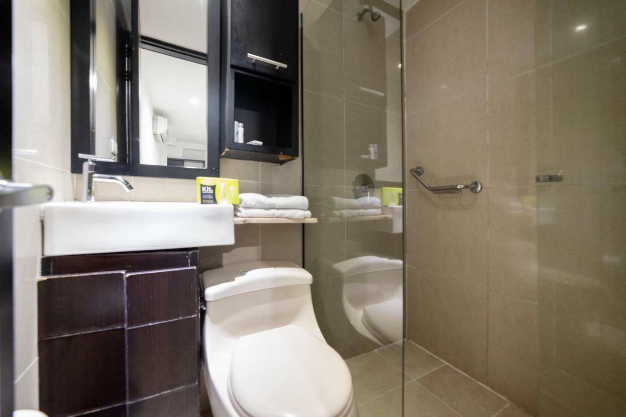 Ayenda 1236 Platinum Plaza Hotel 3*