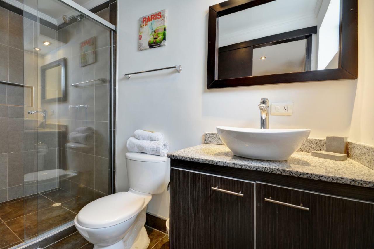 Poblado Suites By Lifeafar Apartamento *