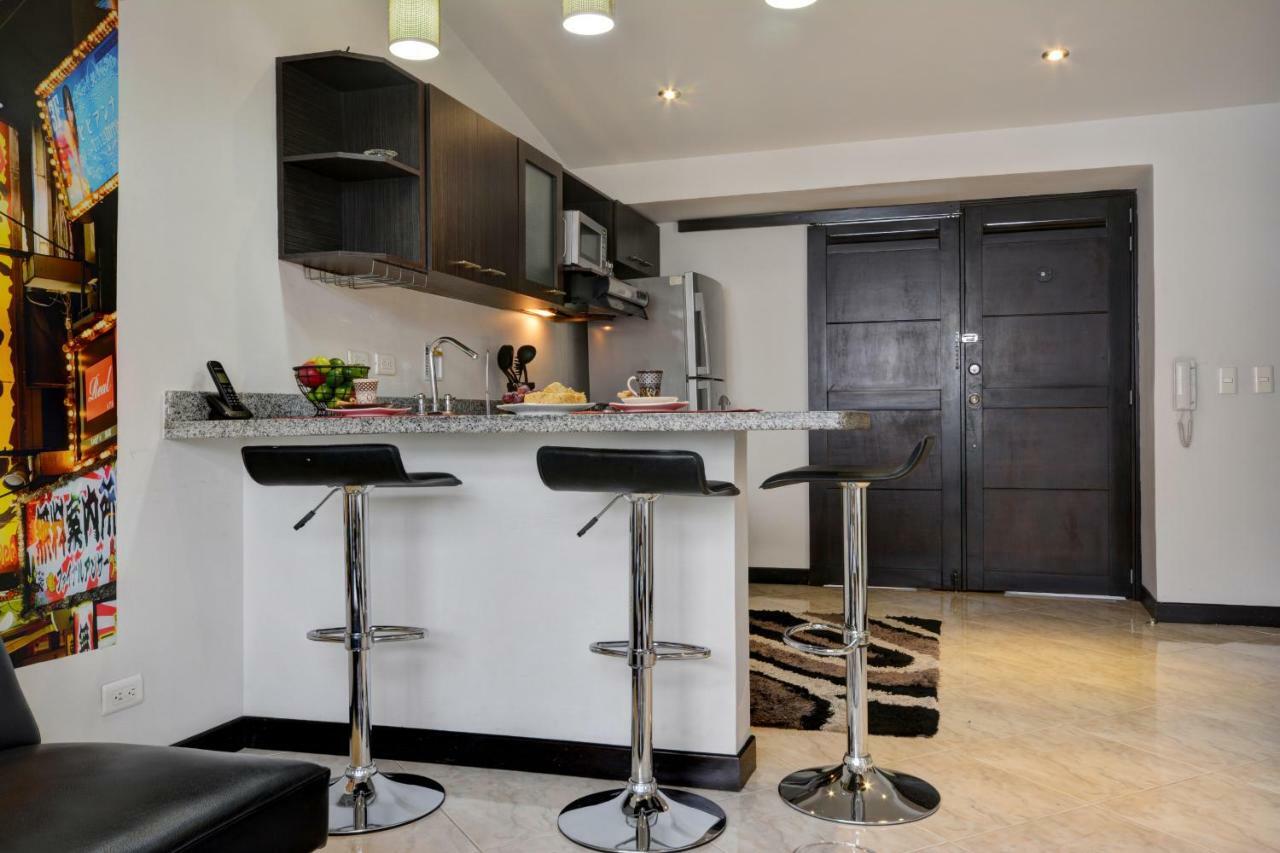 Poblado Suites By Lifeafar Apartamento