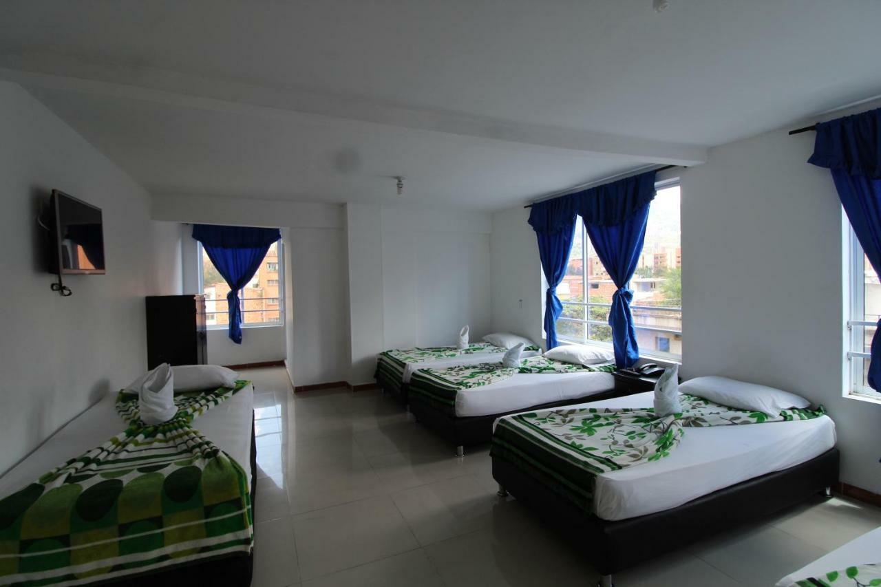 Manager Obelisk Hotel