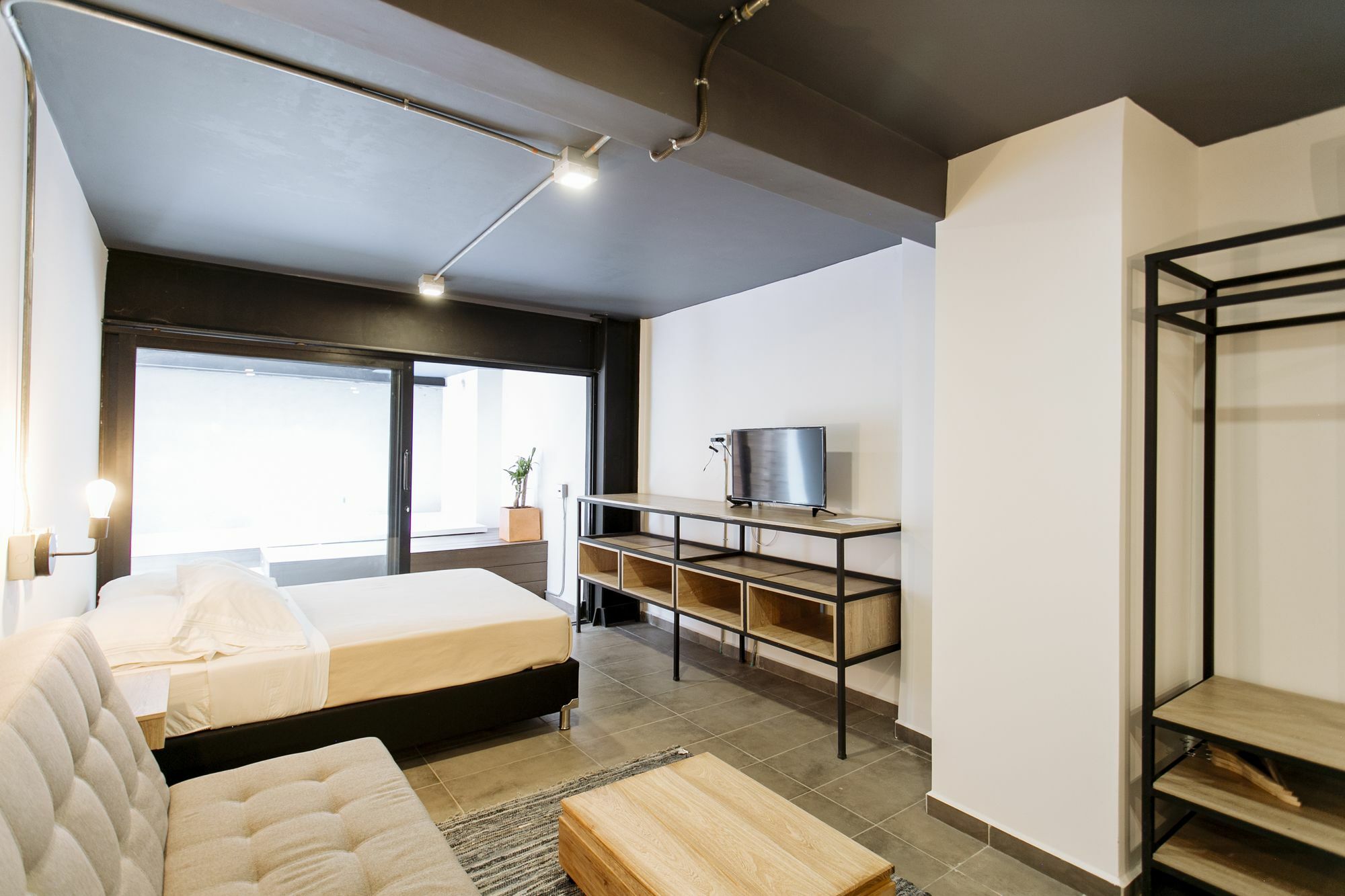 Soy Local Apartahotel Medellín