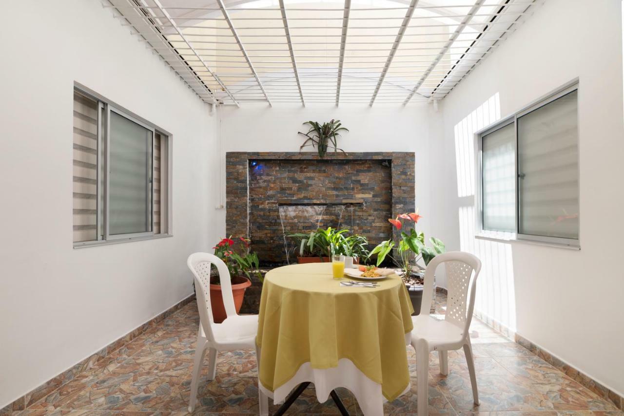 Hotel Ayenda Casa Megua