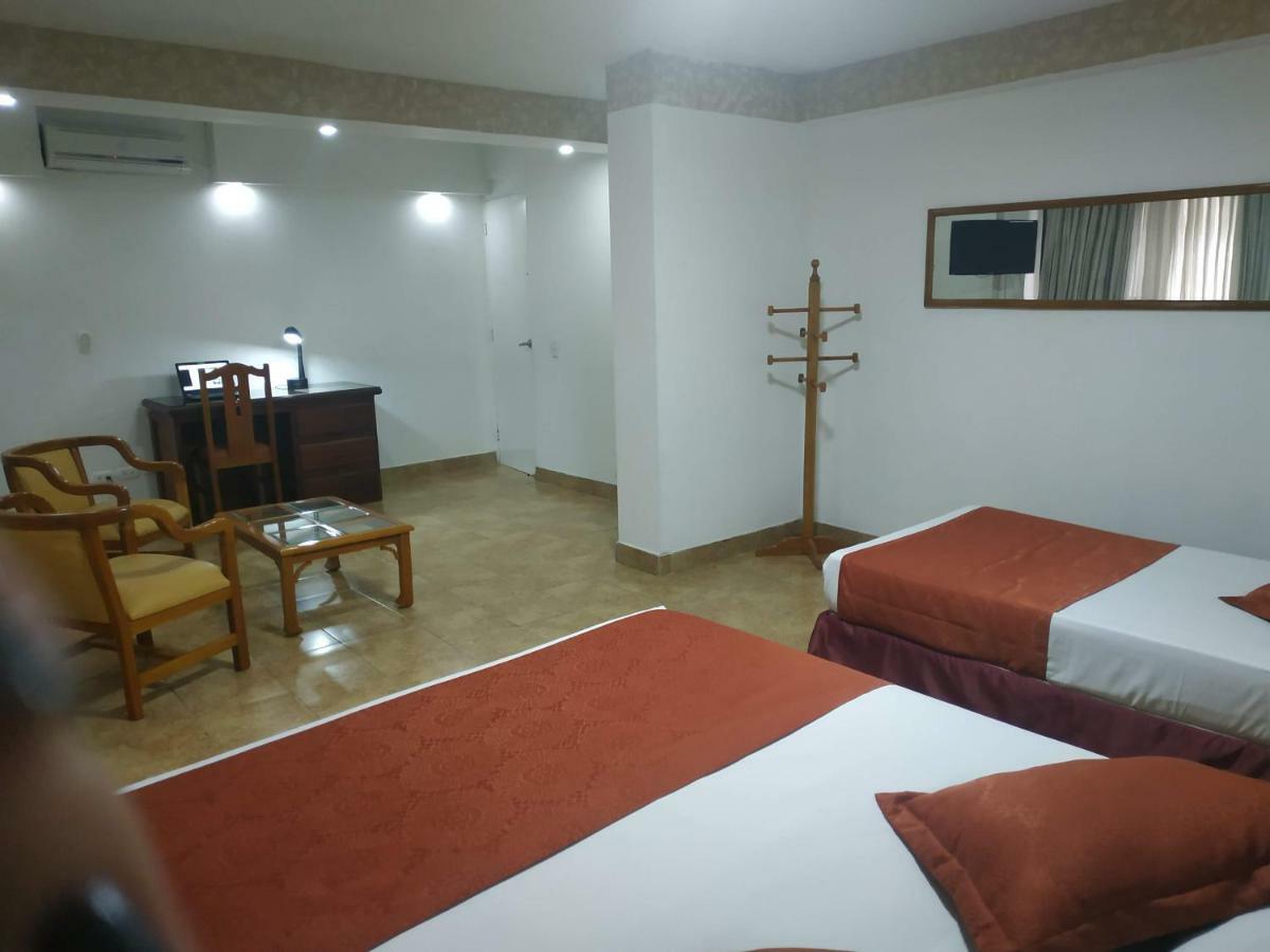 Hotel Laureles 70 3*
