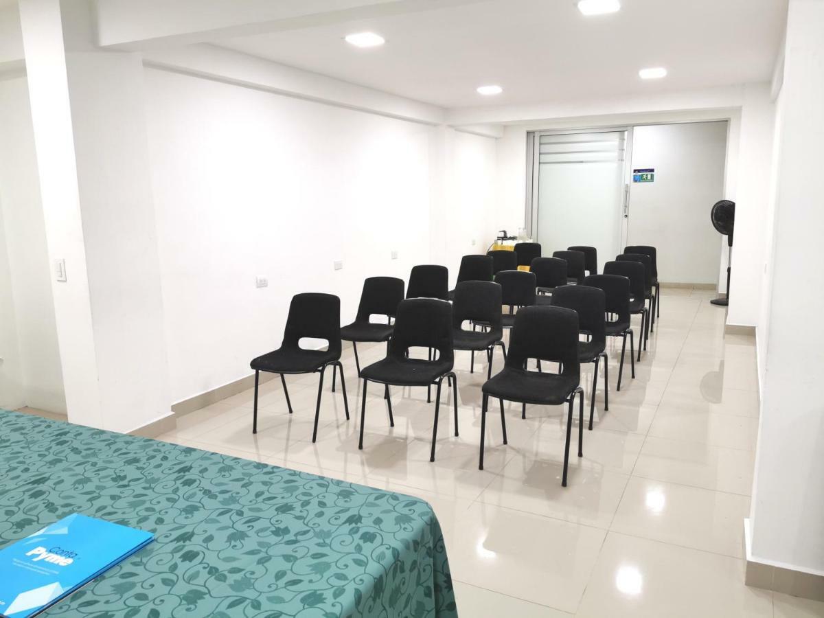 Hotel Laureles 70