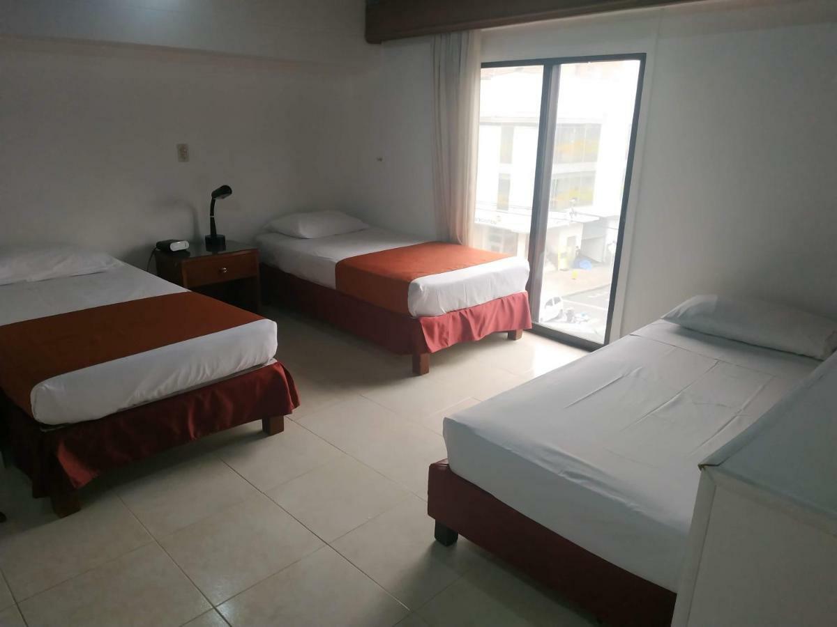 Hotel Laureles 70 3*