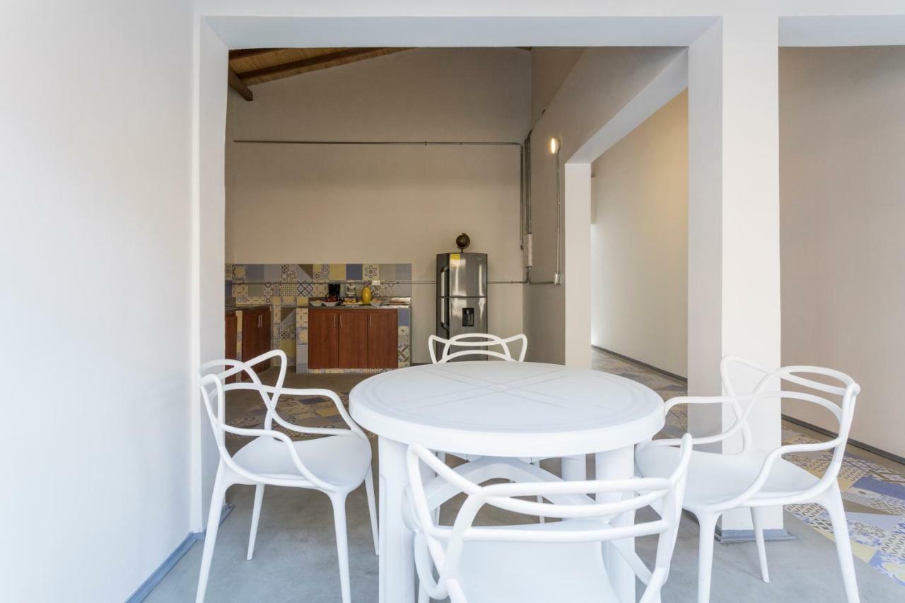 Gastón Coliving Hostal