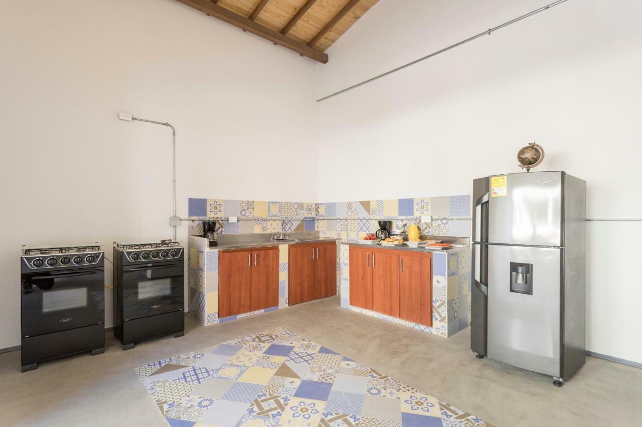 Gastón Coliving Hostal *