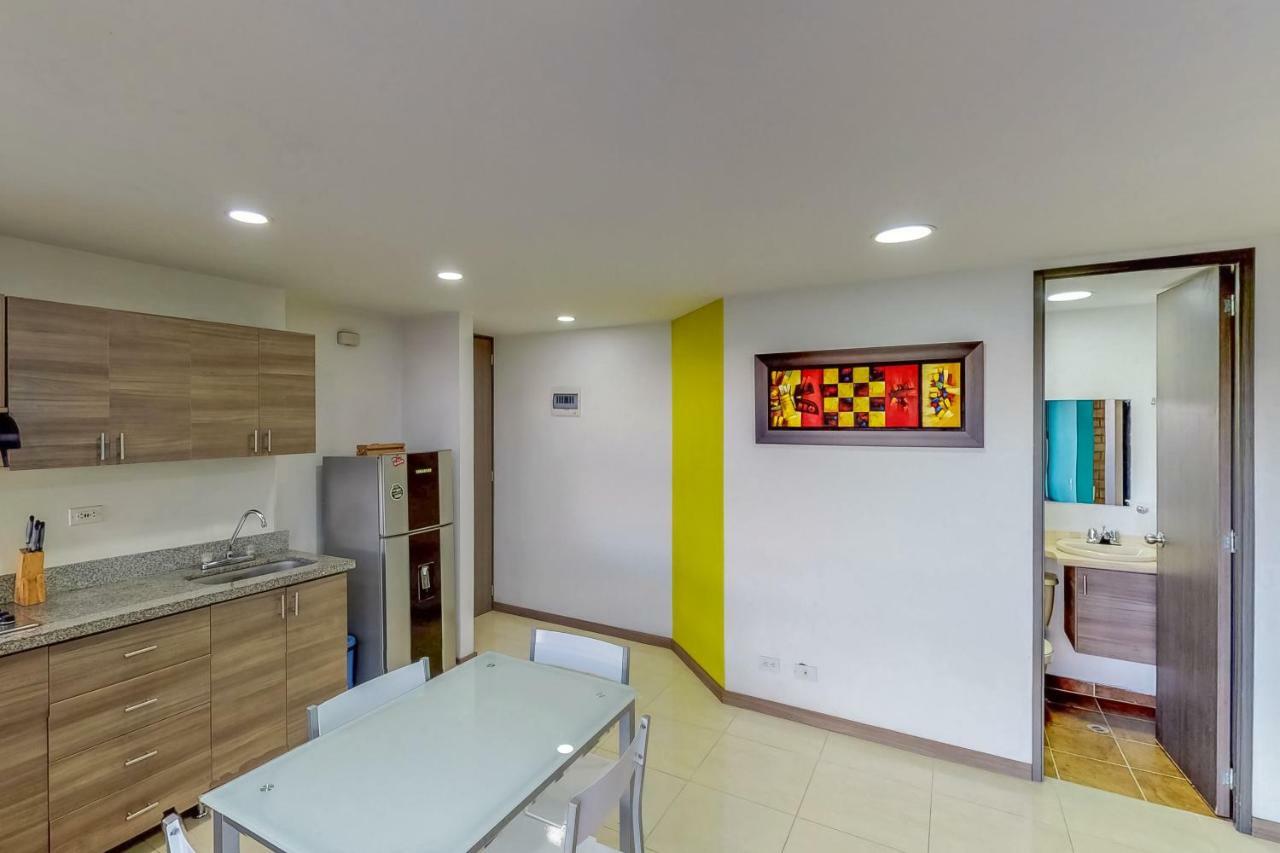Apartamento Edificio Vegas De La Aguacatala - El Poblado