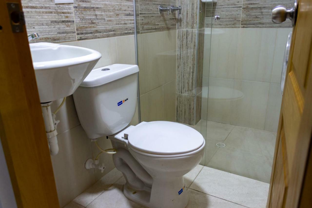 Hotel Ayenda 1244 California. 4*