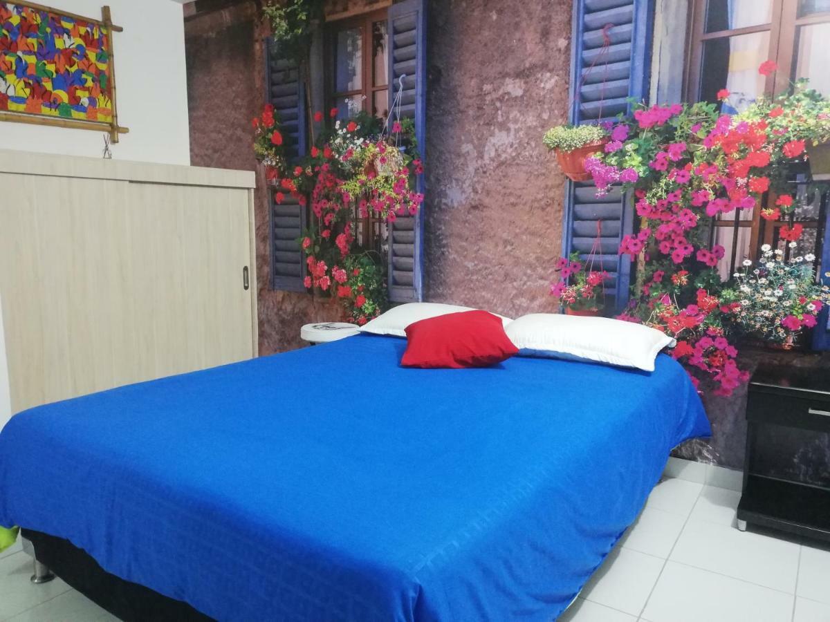 Aparta Estudio 7051 Medellín