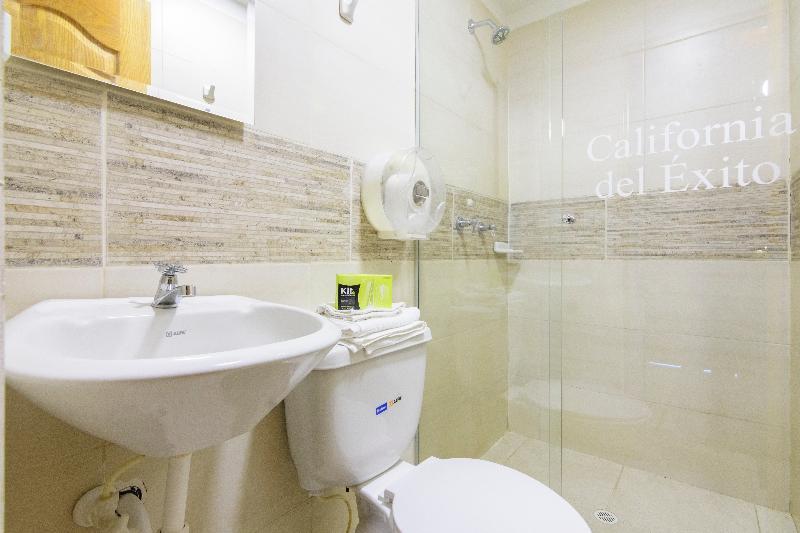 Ayenda 1244 California. Hotel
