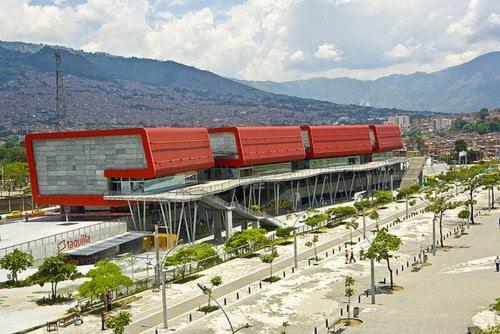 Apartastudio Calasanz- Cerca Estación Metro Floresta Medellín