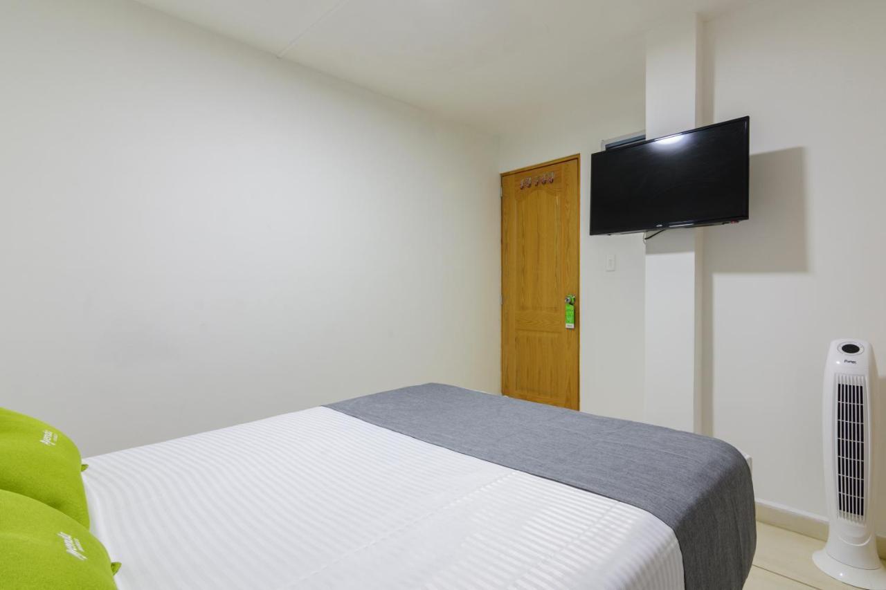 Hotel Ayenda 1244 California. Medellín