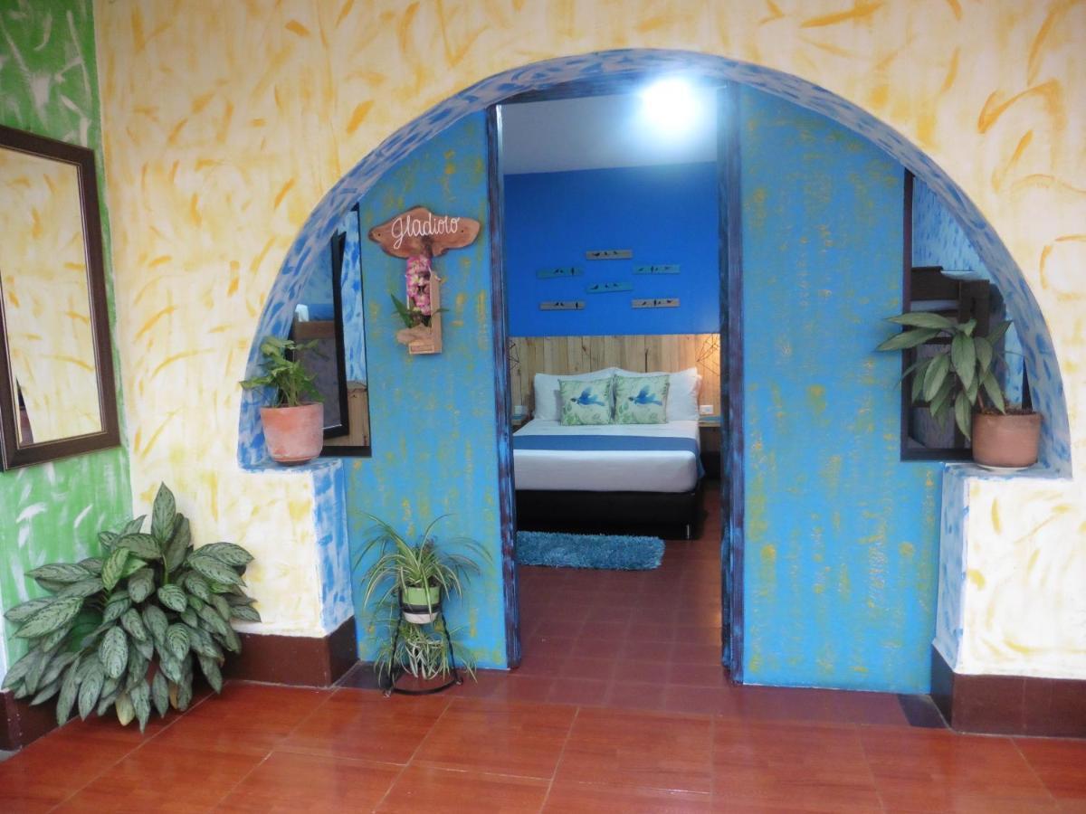 Pensión El Jardin De La 10 2*