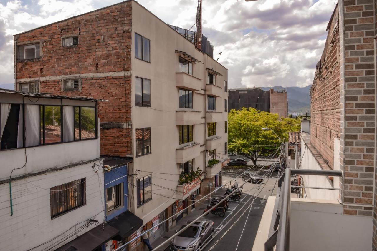 Poblado Brownstone Apartment Medellin