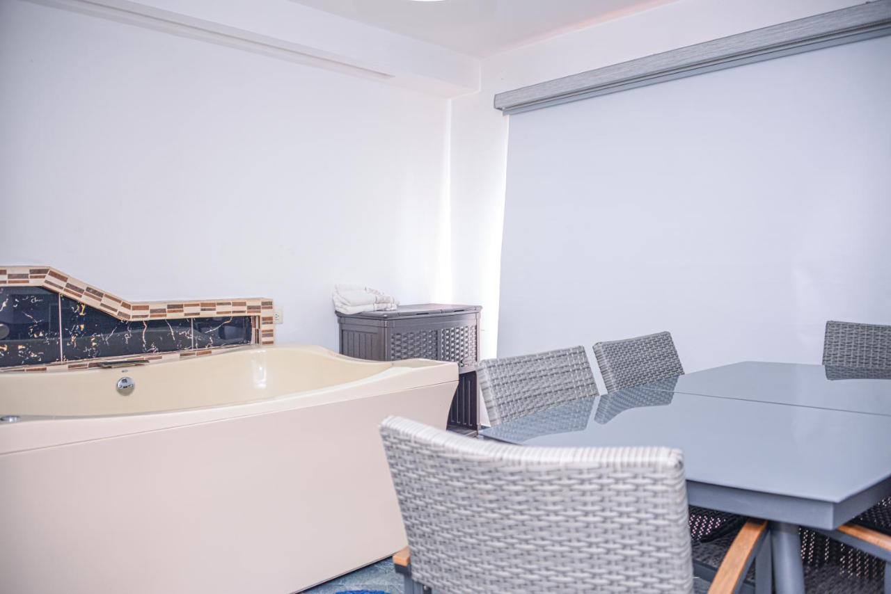 Poblado Brownstone Medellin