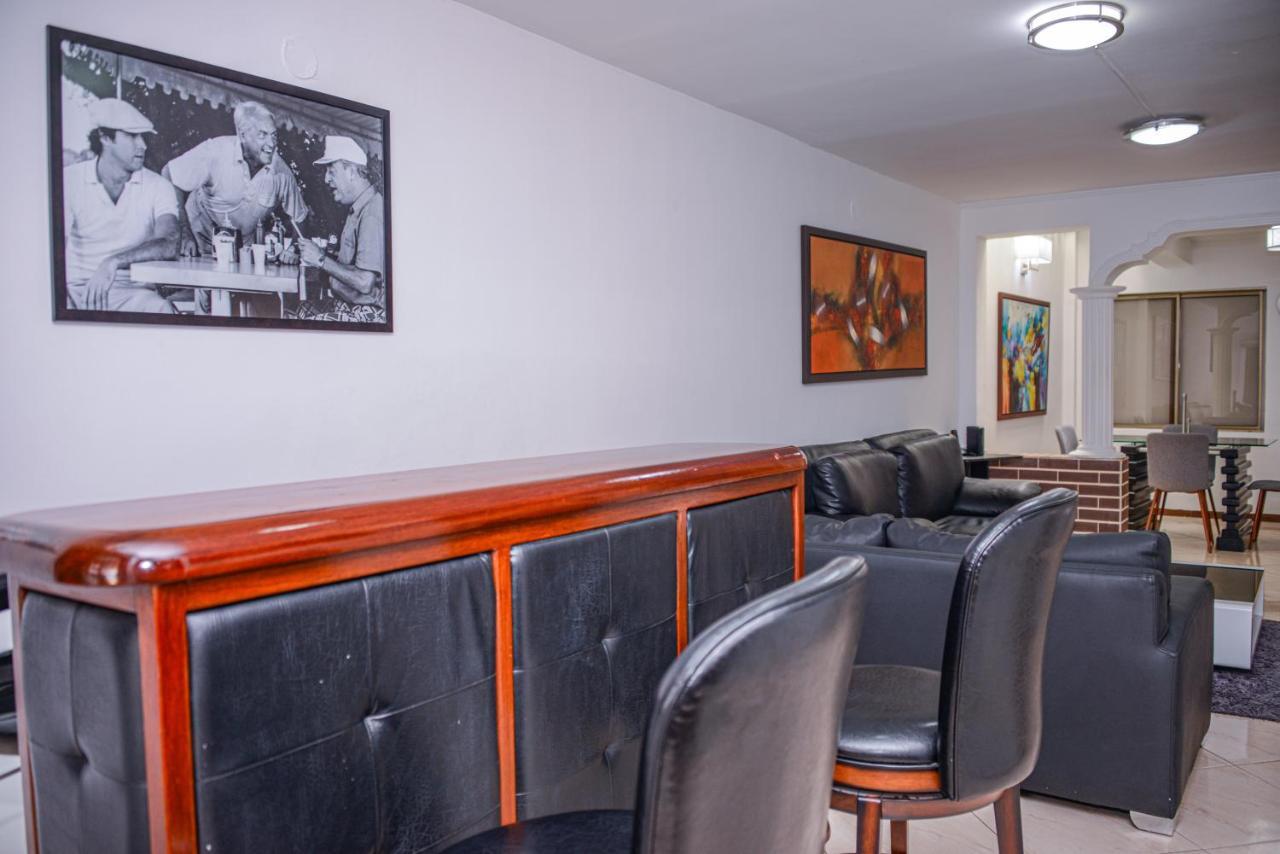 Poblado Brownstone Apartment Medellin