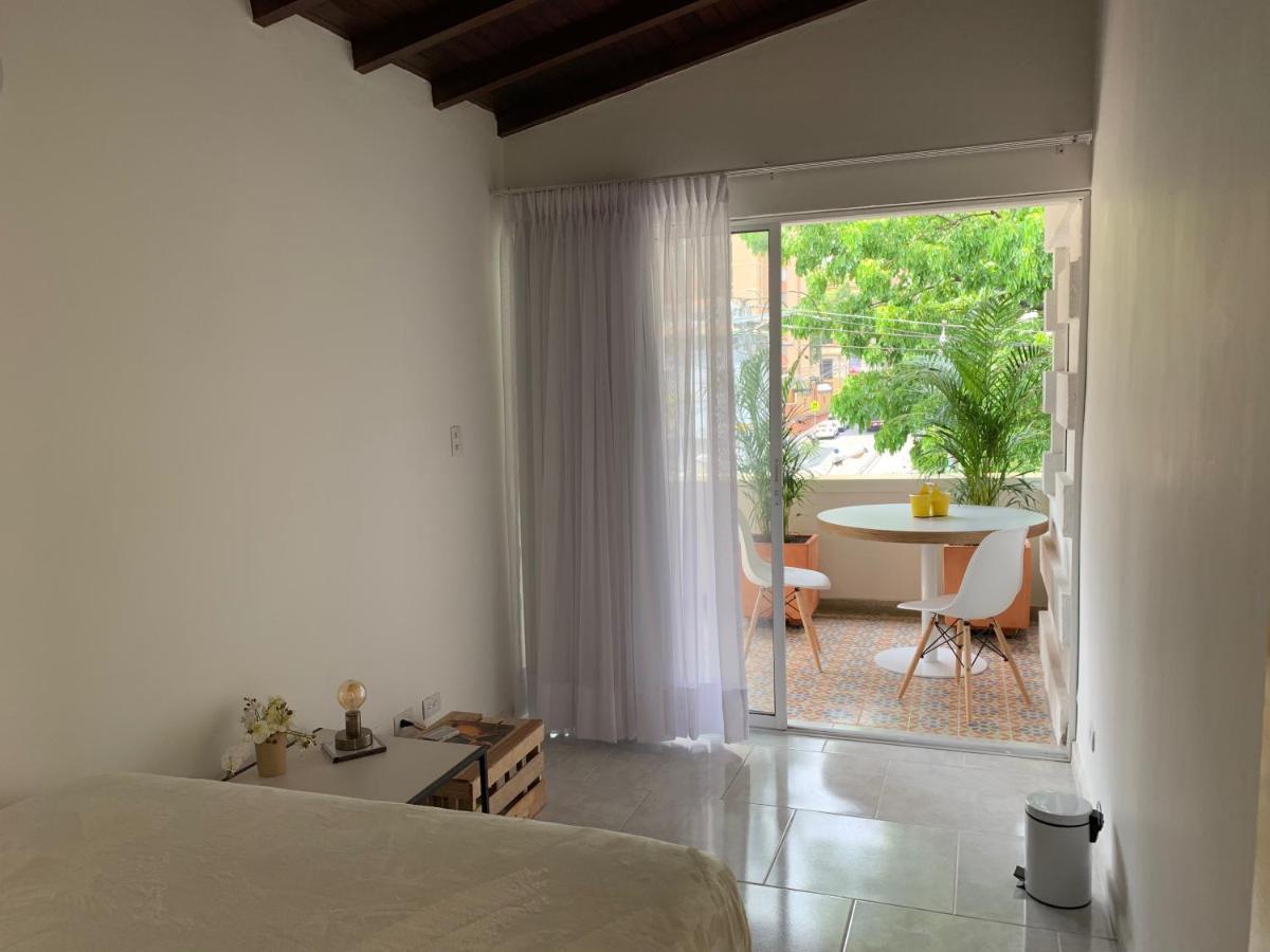 Apartamento Remodelado En El Mejor Lugar Del Centro De Medellín. Aris 402