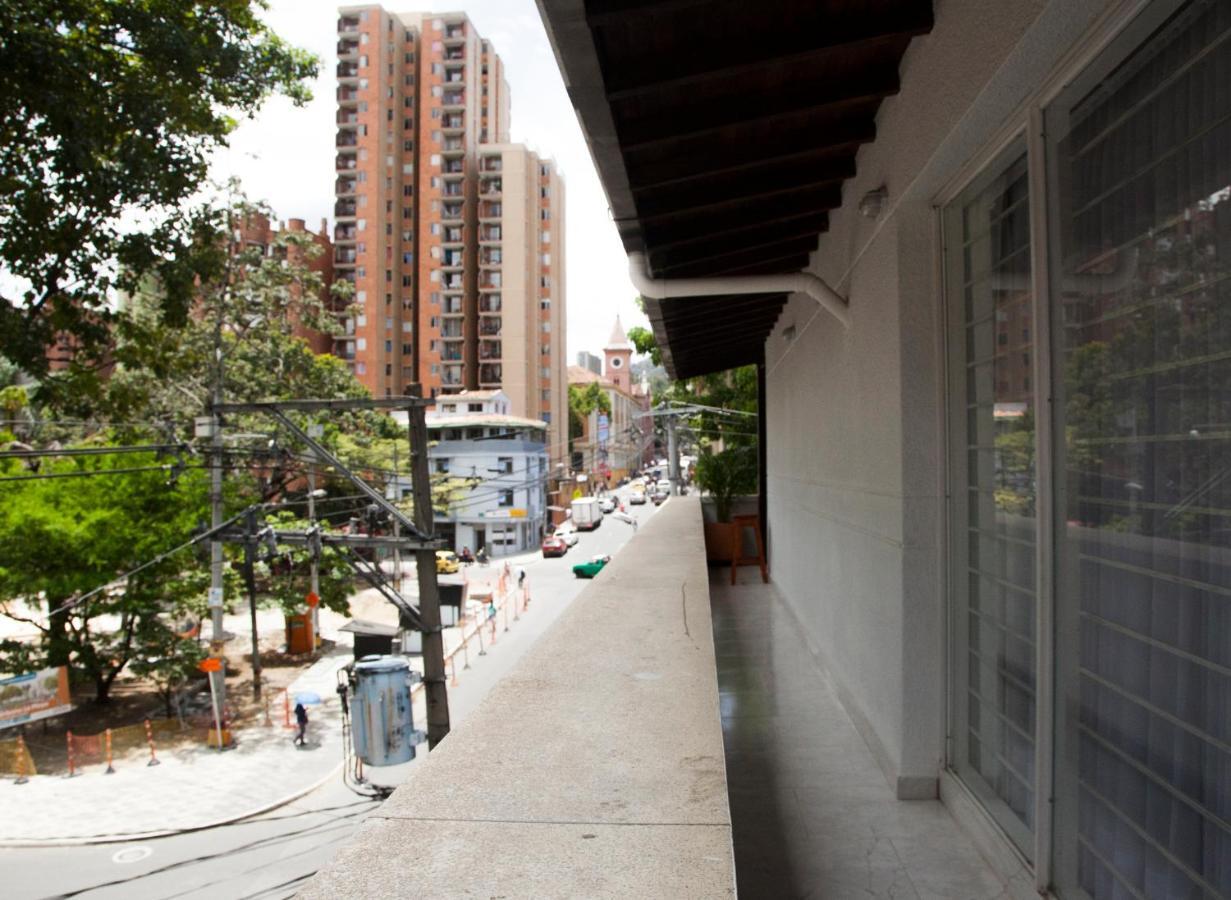 Apartamento Remodelado En El Mejor Lugar Del Centro De Medellín. Aris 402