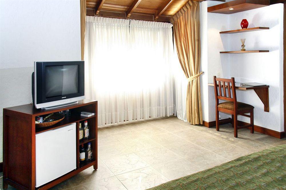 La Campana Boutique