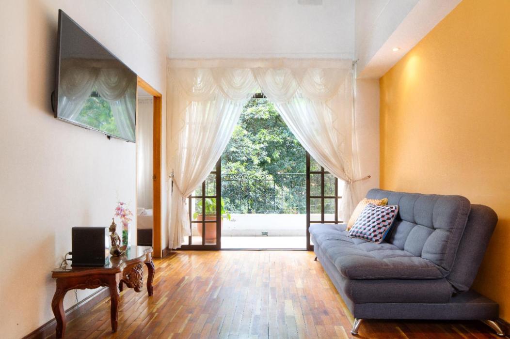 Casa Entera-cerca A Mall La Y Estacion De Tranvia Holiday home Medellin