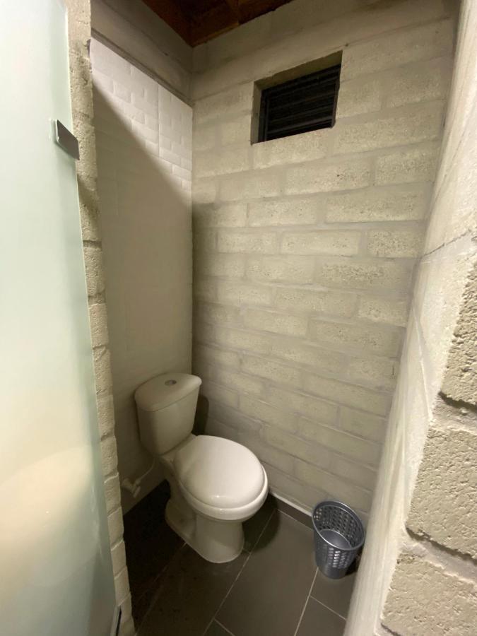 Pensión Alquiler De Habitación En Barrio San Diego