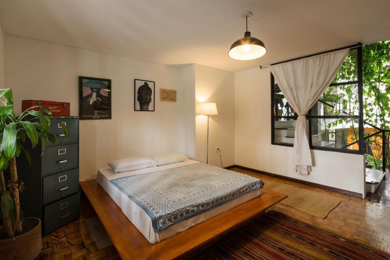 Lodge Colonial In Laureles *