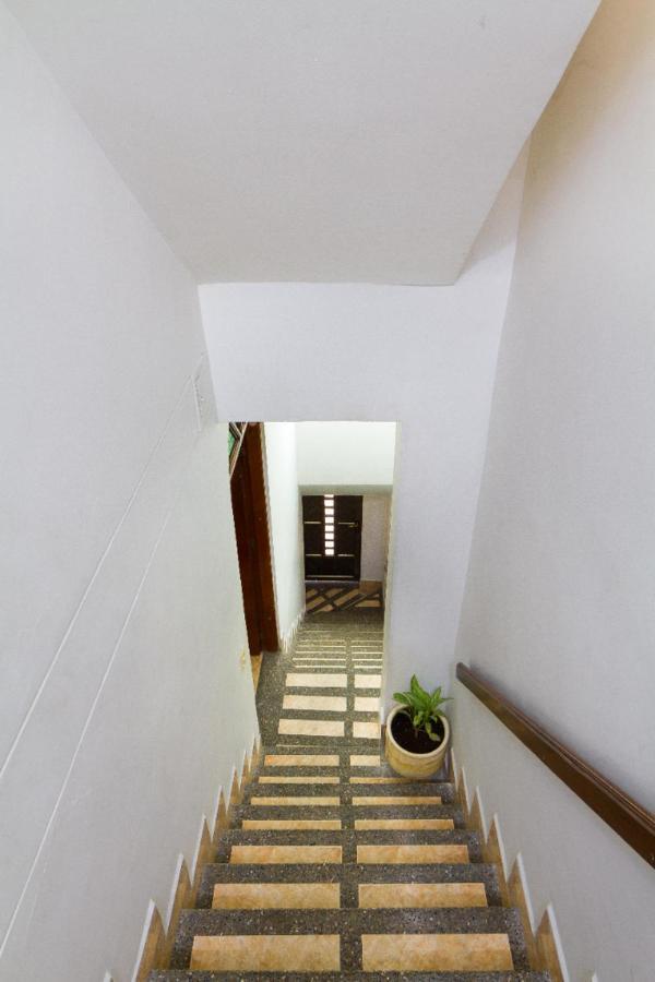 Holiday home Casa Entera-cerca A Mall La Y Estacion De Tranvia