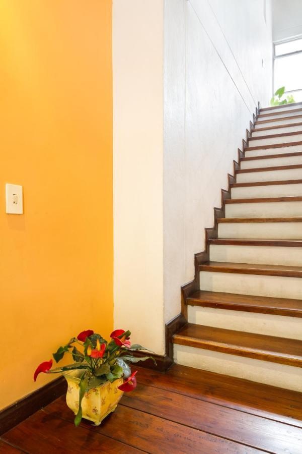 Holiday home Casa Entera-cerca A Mall La Y Estacion De Tranvia