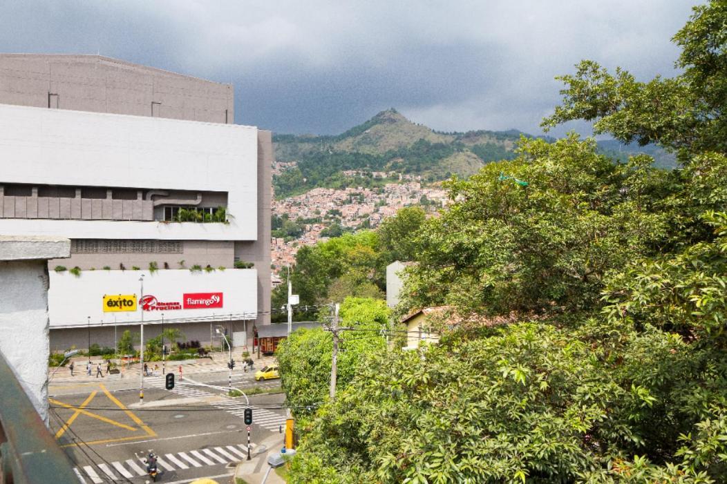 Casa Entera-cerca A Mall La Y Estacion De Tranvia *
